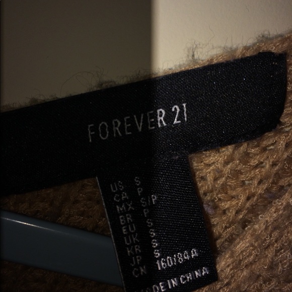 Tan crop sweater - Picture 3 of 3